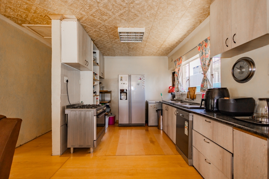 4 Bedroom Property for Sale in Belmont Park Western Cape